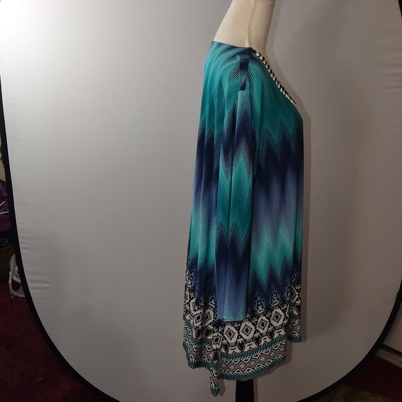 Ruby Rd. Women’s 3X Teal & Blue Zigzag Tunic  With Scoop Neck & Accents - Picture 3 of 5